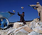 شماری از استخراج کننده‎گان معادن هرات: مجبوریم به طالبان باج بدهیم